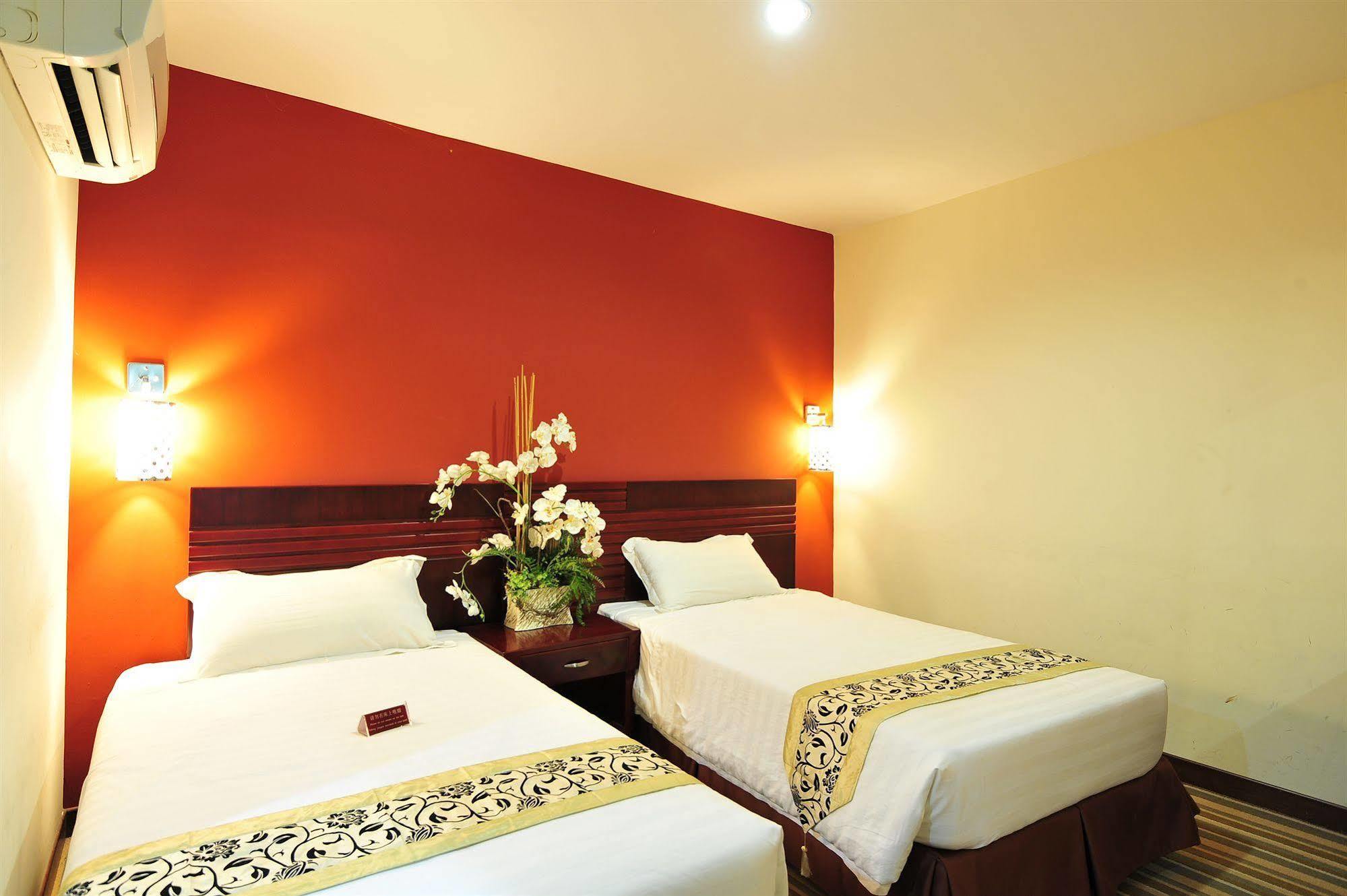 Grand Hallmark - Hotel 3*