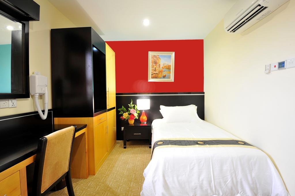 Hotel Grand Hallmark - 3*
